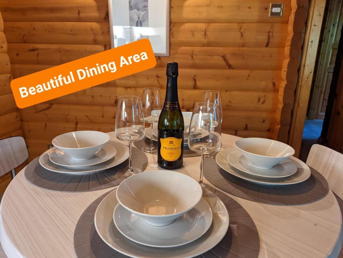 Pineshadow Lodge-dog Friendly Kenwick Park Louth Holiday home *